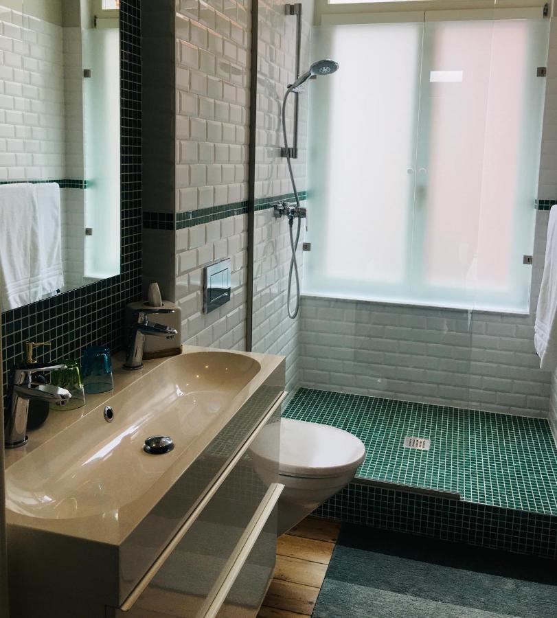 Blue Alice Brussels Aparthotel ภายนอก รูปภาพ